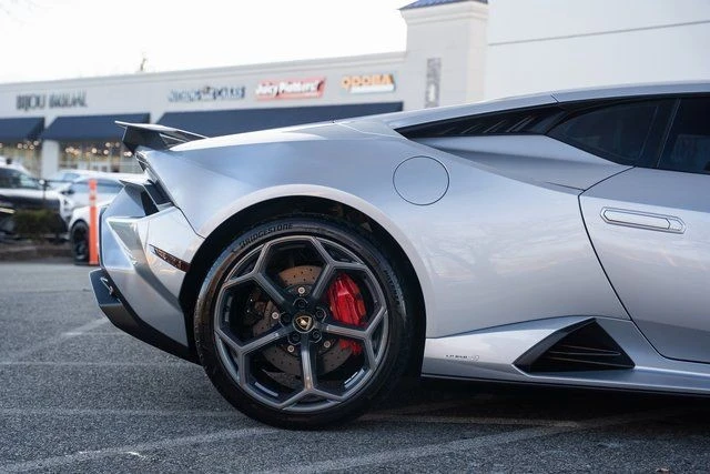 2023 Lamborghini Huracan - Image 14 of 21