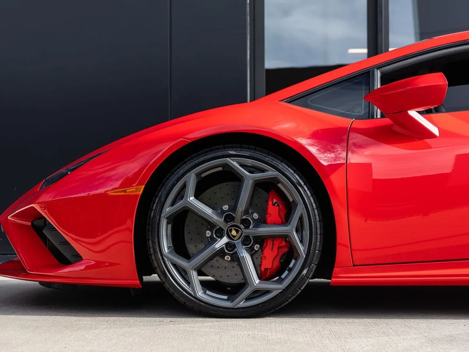2023 Lamborghini Huracan - Image 11 of 31