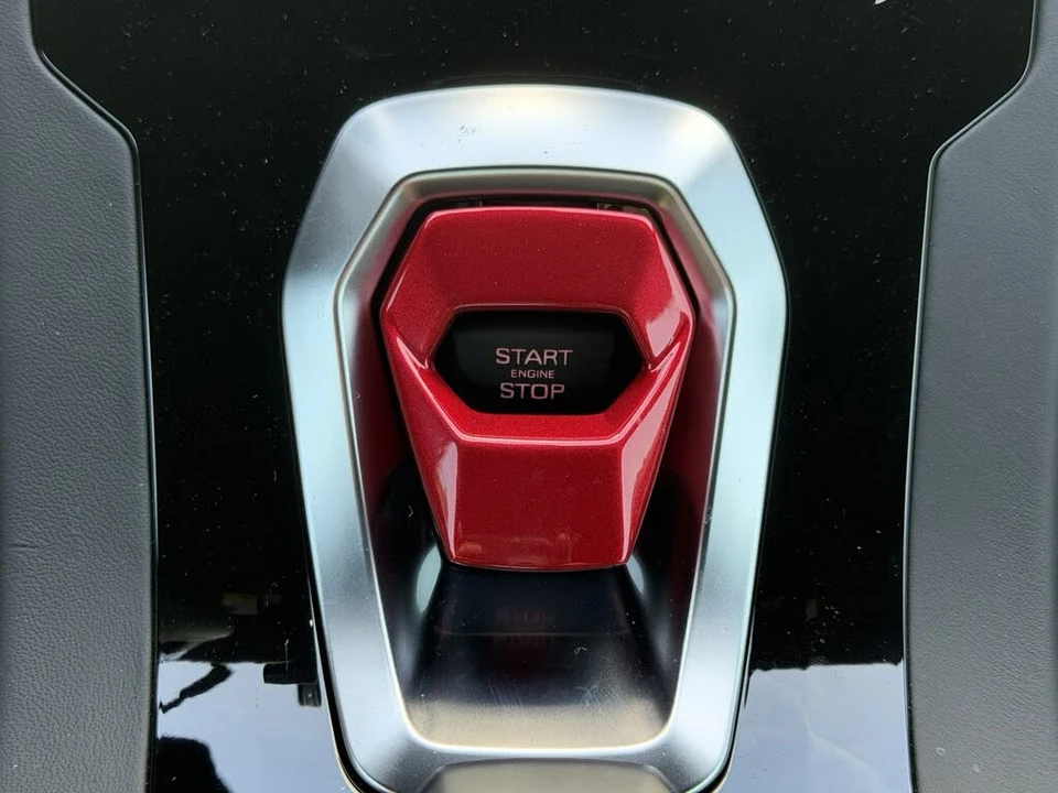 2023 Lamborghini Huracan - Image 17 of 31