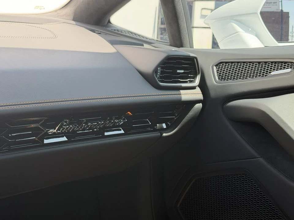 2023 Lamborghini Huracan - Image 29 of 31