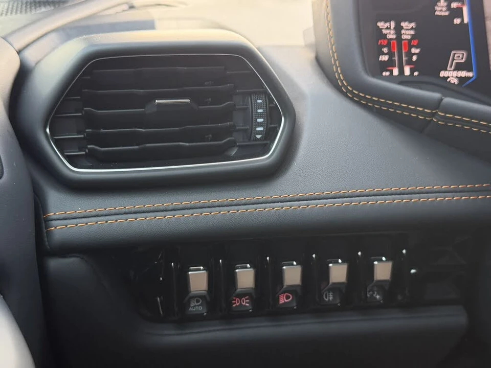 2023 Lamborghini Huracan - Image 21 of 31