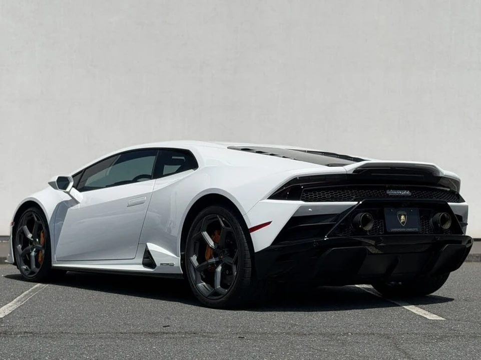 2023 Lamborghini Huracan - Image 5 of 31