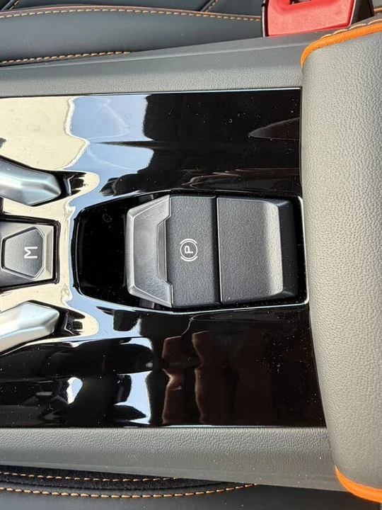 2023 Lamborghini Huracan - Image 19 of 31