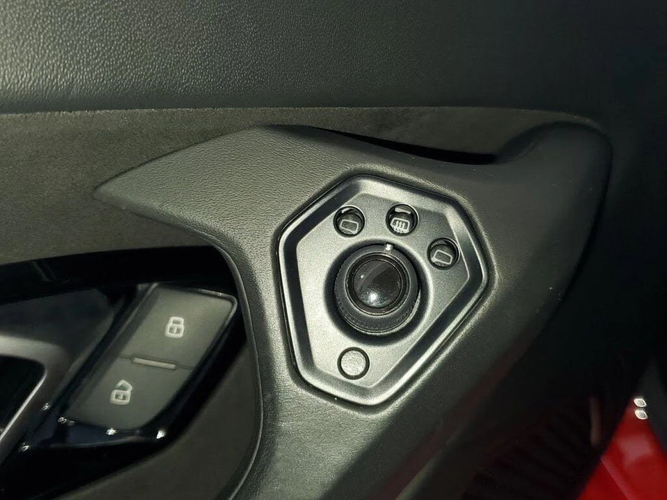 2023 Lamborghini Huracan - Image 15 of 31