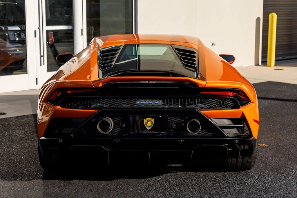 2023 Lamborghini Huracan - Image 14 of 31