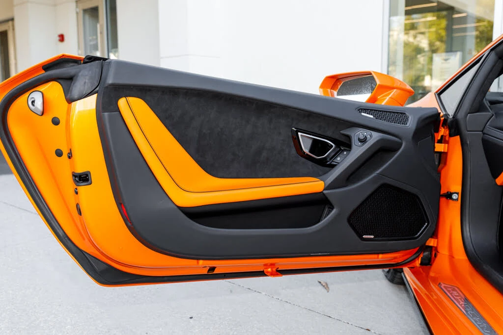 2023 Lamborghini Huracan - Image 17 of 31
