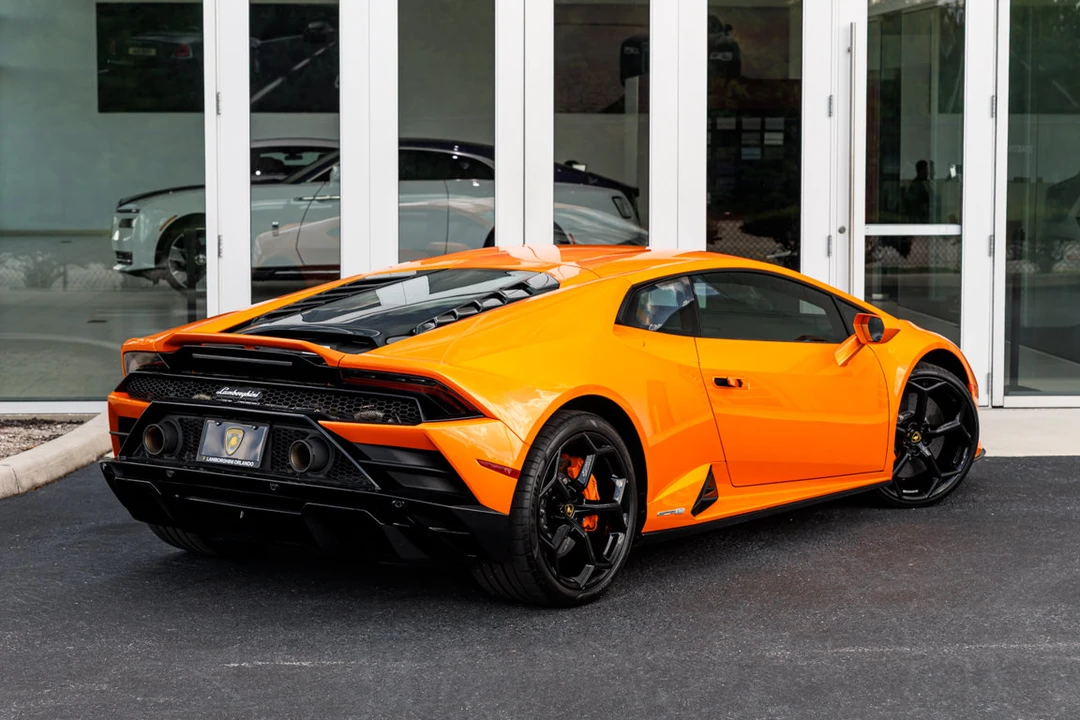 2023 Lamborghini Huracan - Image 29 of 31