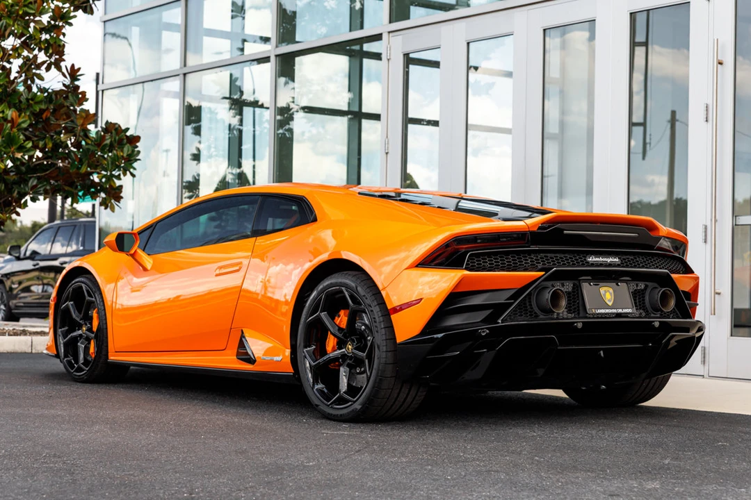 2023 Lamborghini Huracan - Image 11 of 31