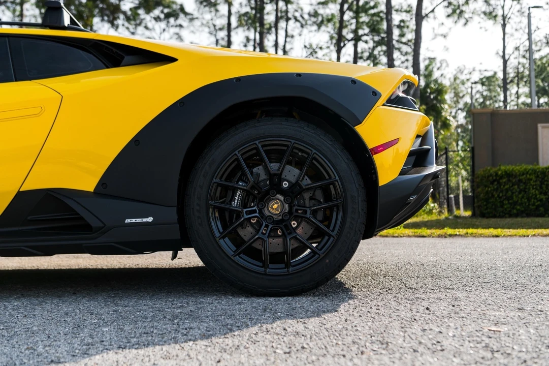 2023 Lamborghini Huracan - Image 21 of 21