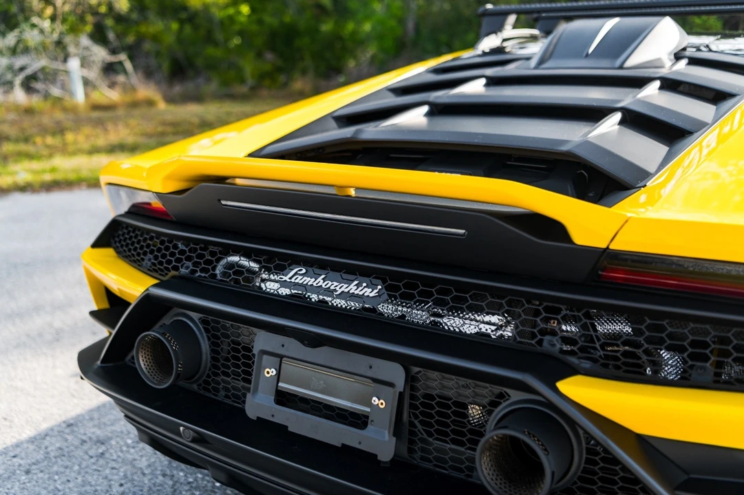 2023 Lamborghini Huracan - Image 16 of 21
