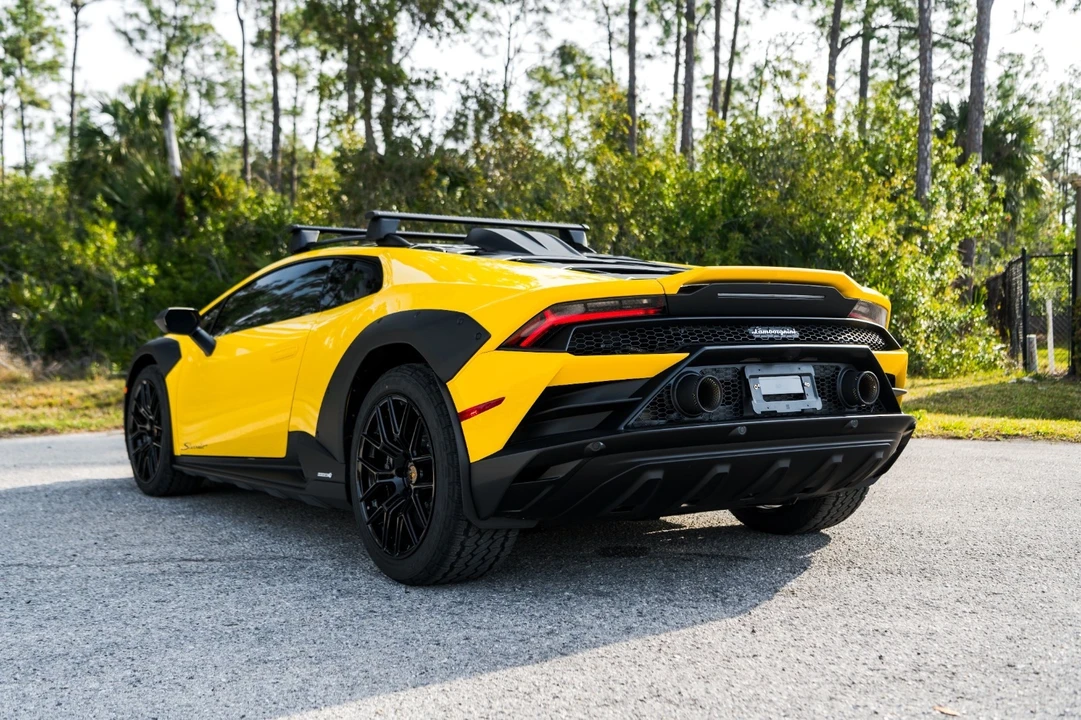 2023 Lamborghini Huracan - Image 19 of 21
