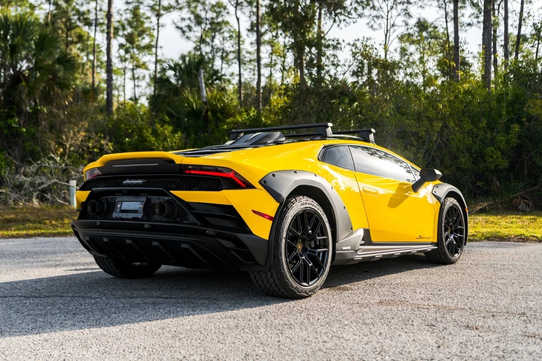2023 Lamborghini Huracan - Image 15 of 21