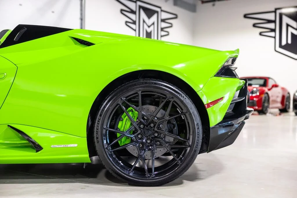 2023 Lamborghini Huracan - Image 17 of 31