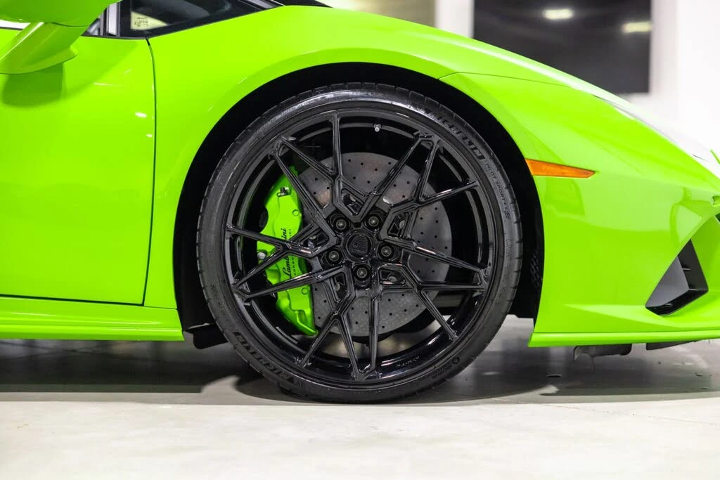 2023 Lamborghini Huracan - Image 25 of 31