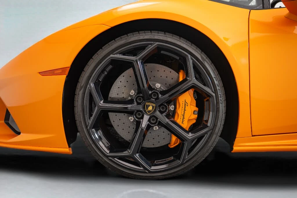 2023 Lamborghini Huracan - Image 17 of 19