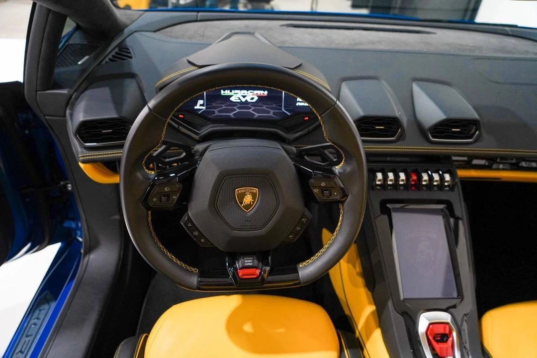 2023 Lamborghini Huracan - Image 11 of 31