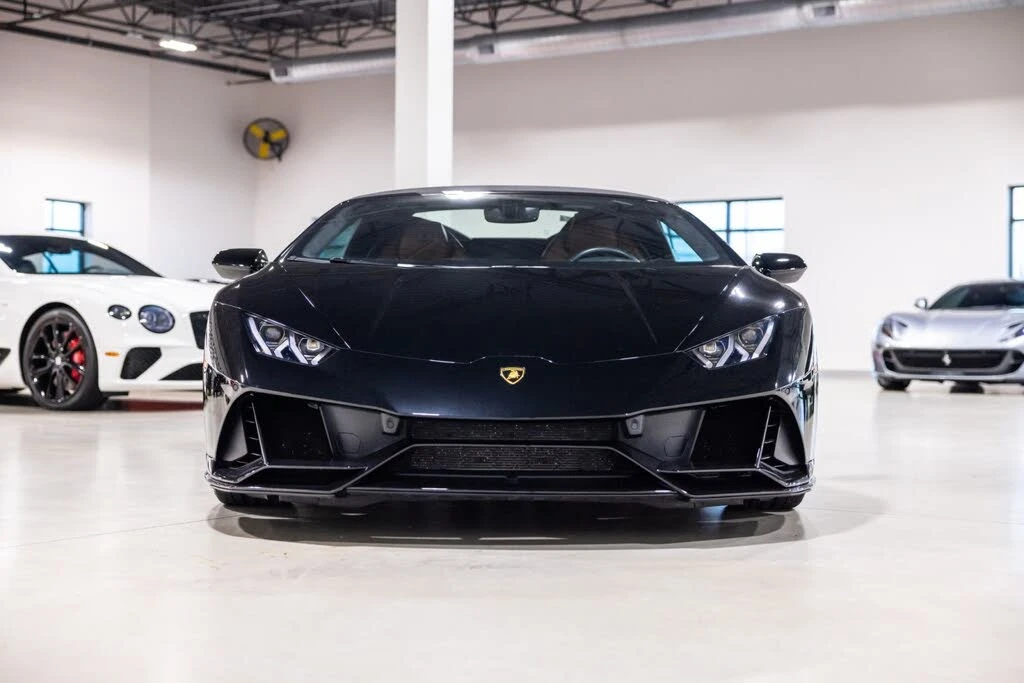 2023 Lamborghini Huracan - Image 2 of 31