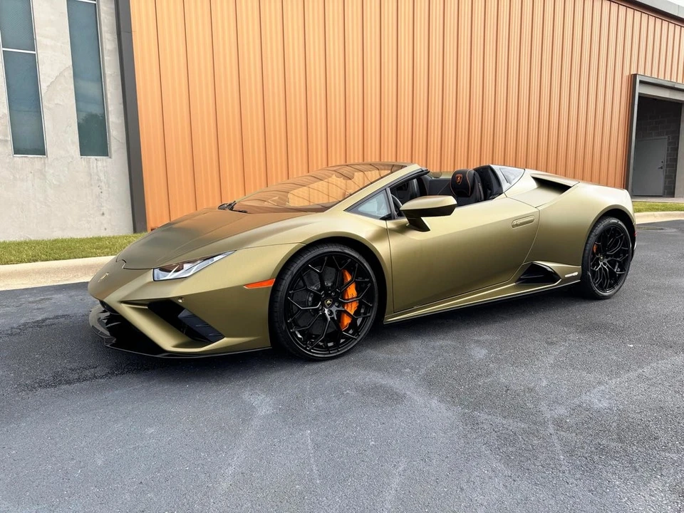 2023 Lamborghini Huracan - Image 9 of 10