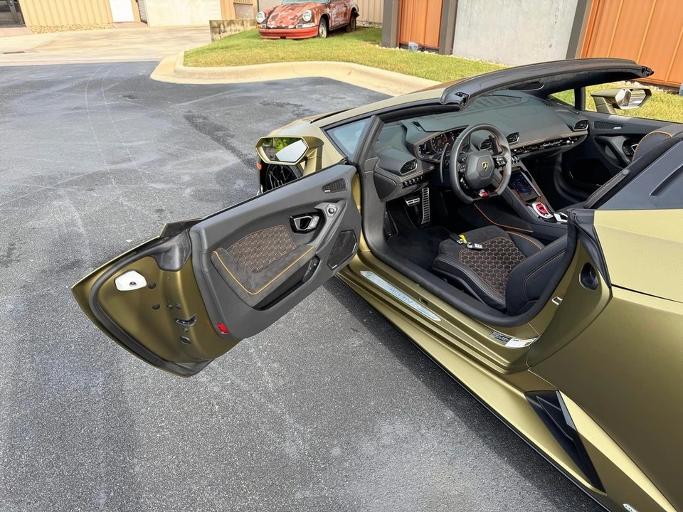 2023 Lamborghini Huracan - Image 25 of 31