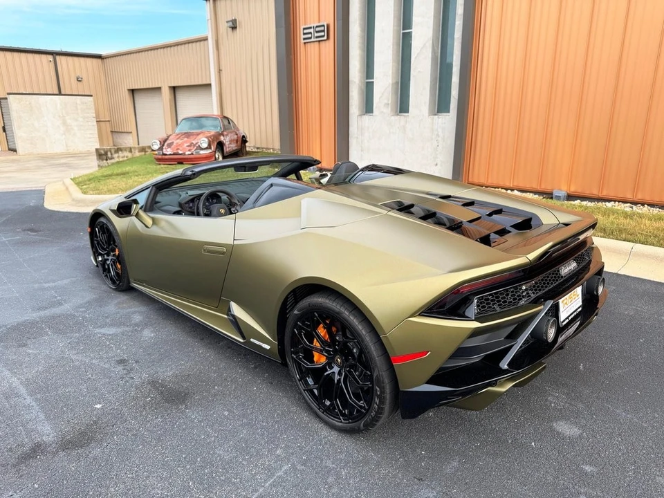 2023 Lamborghini Huracan - Image 16 of 31