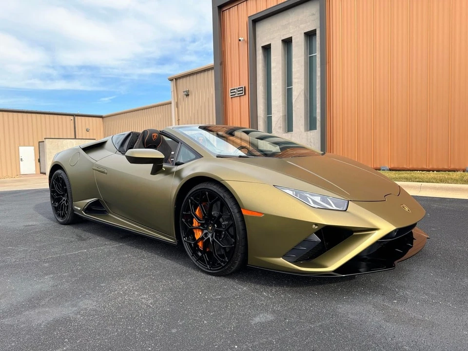 2023 Lamborghini Huracan - Image 2 of 10