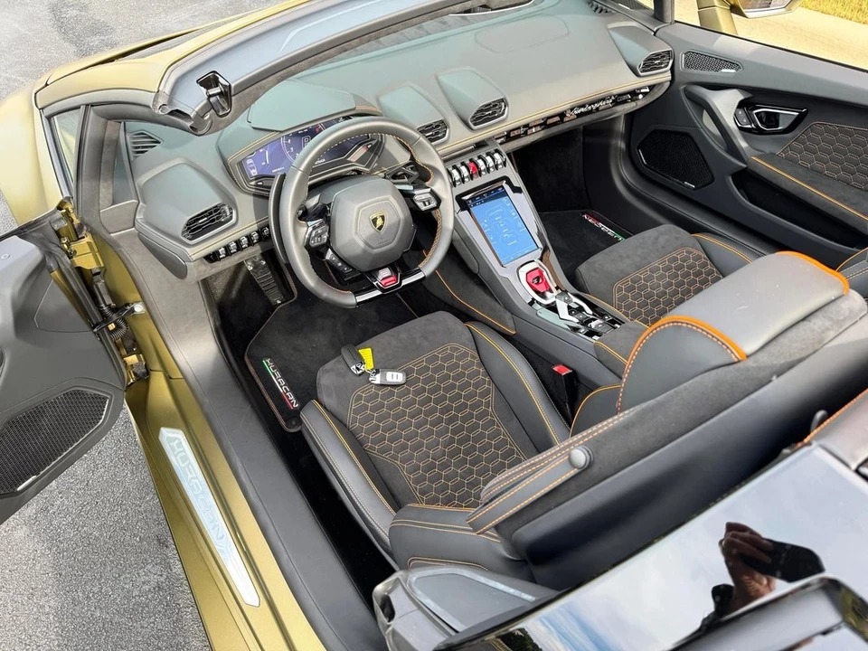 2023 Lamborghini Huracan - Image 28 of 31