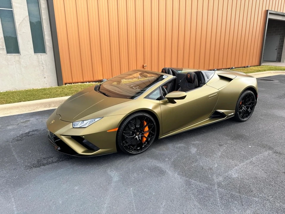 2023 Lamborghini Huracan - Image 8 of 10