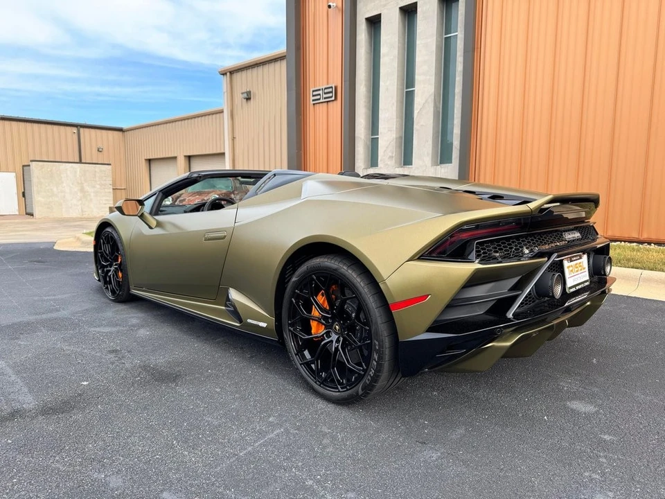 2023 Lamborghini Huracan - Image 17 of 31
