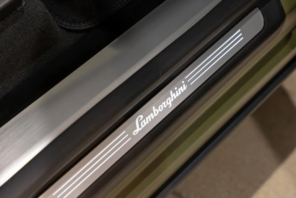 2023 Lamborghini Urus Performante - Image 6 of 20