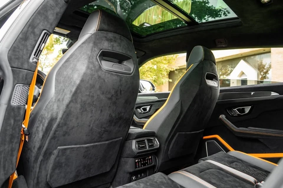 2023 Lamborghini Urus Performante - Image 13 of 20
