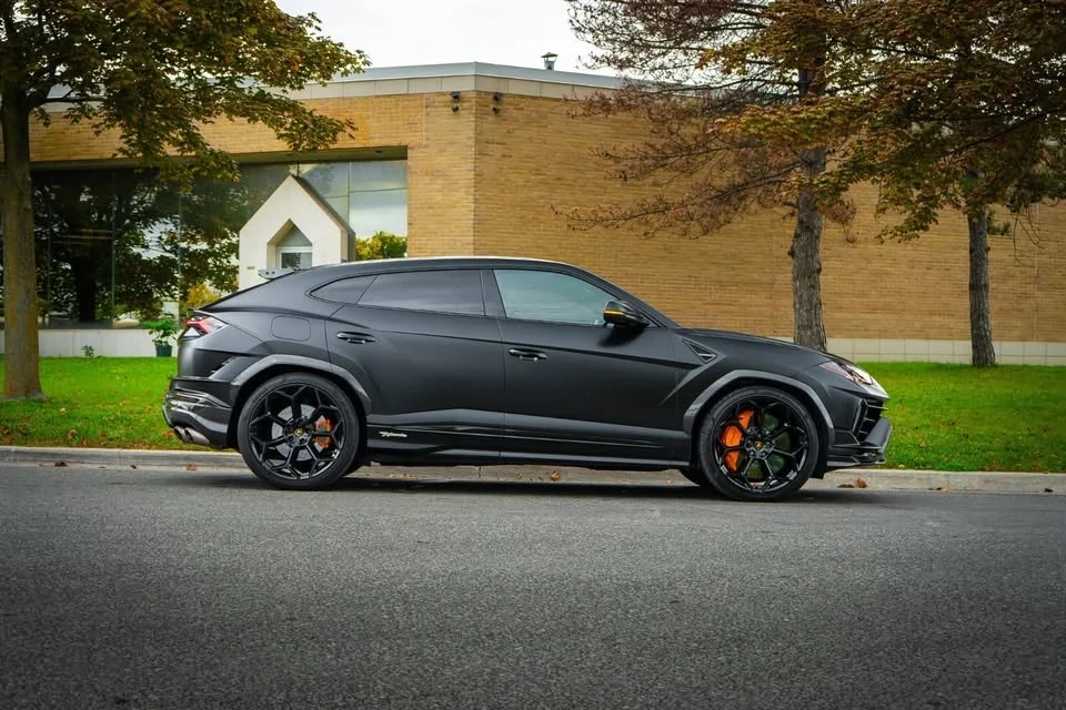 2023 Lamborghini Urus Performante - Image 6 of 20