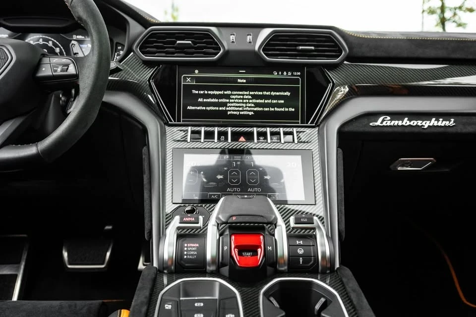 2023 Lamborghini Urus Performante - Image 9 of 20