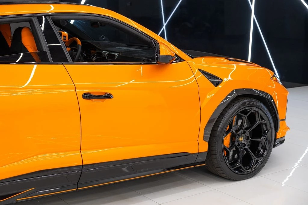 2023 Lamborghini Urus - Image 9 of 31