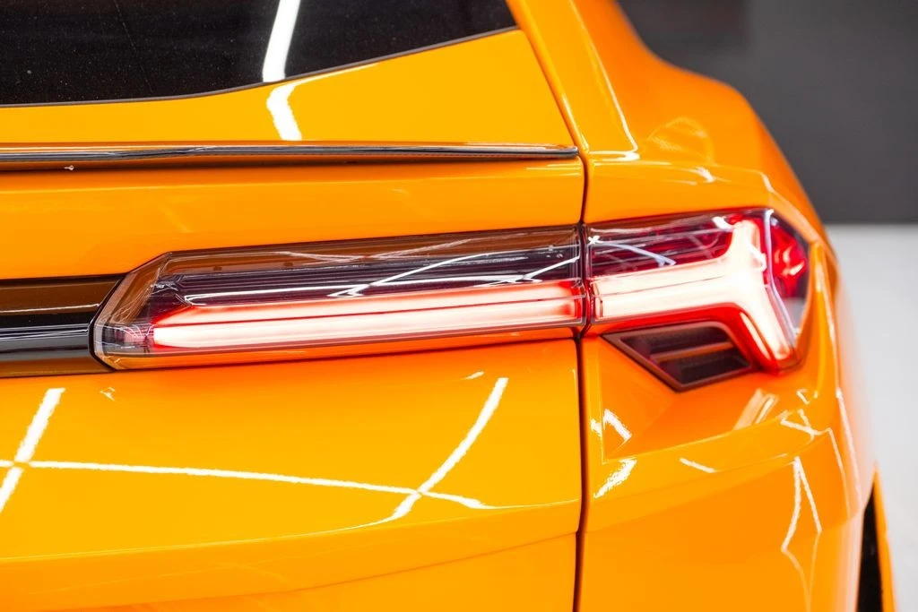 2023 Lamborghini Urus - Image 16 of 31