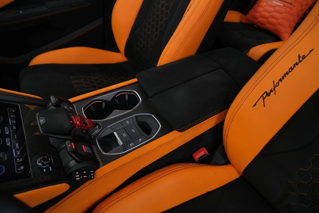 2023 Lamborghini Urus - Image 26 of 31