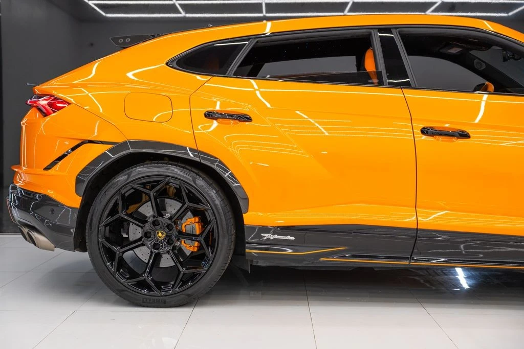 2023 Lamborghini Urus - Image 7 of 31