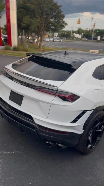 2023 Lamborghini Urus - Image 3 of 7