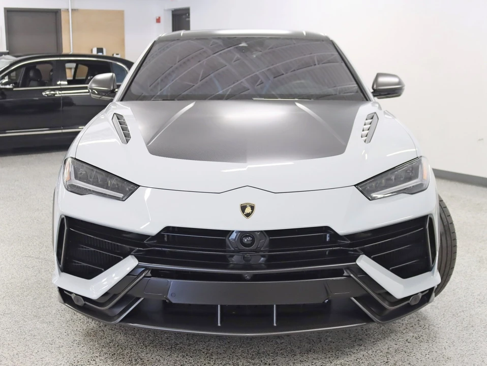 2023 Lamborghini Urus Performante - Image 9 of 21