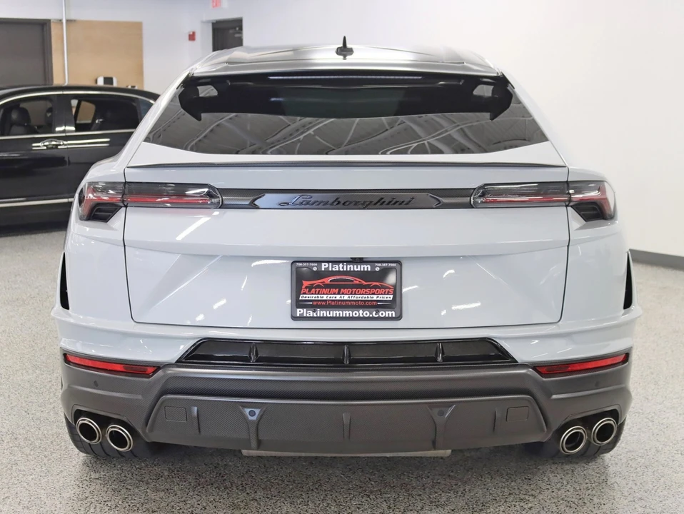 2023 Lamborghini Urus Performante - Image 19 of 21