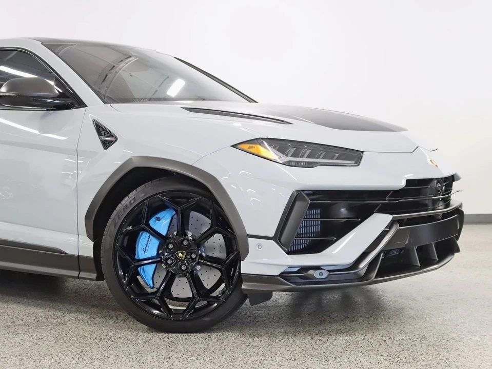 2023 Lamborghini Urus Performante - Image 3 of 21
