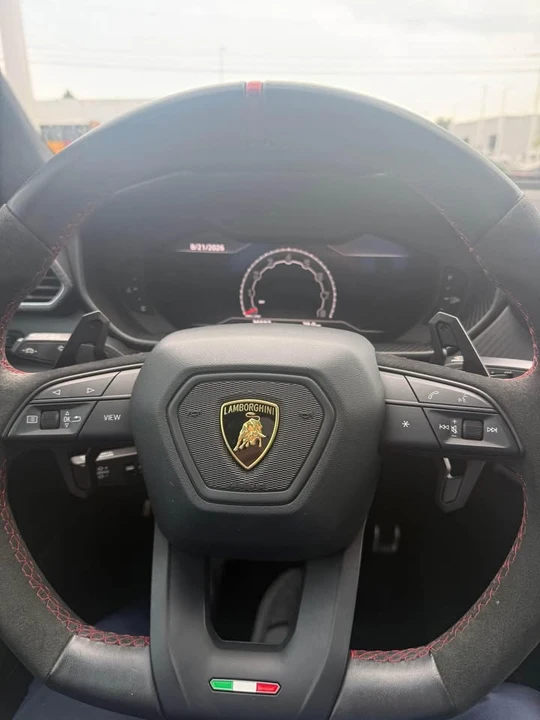 2023 Lamborghini Urus S - Image 3 of 7