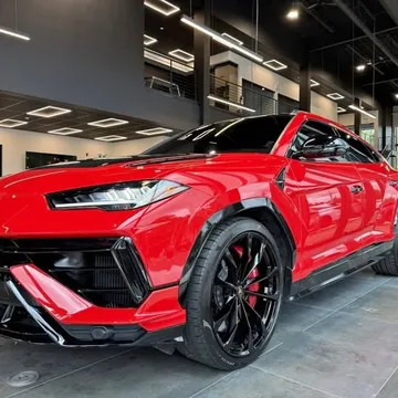 2023 Lamborghini Urus S