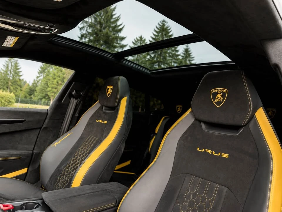 2023 Lamborghini Urus - Image 19 of 20