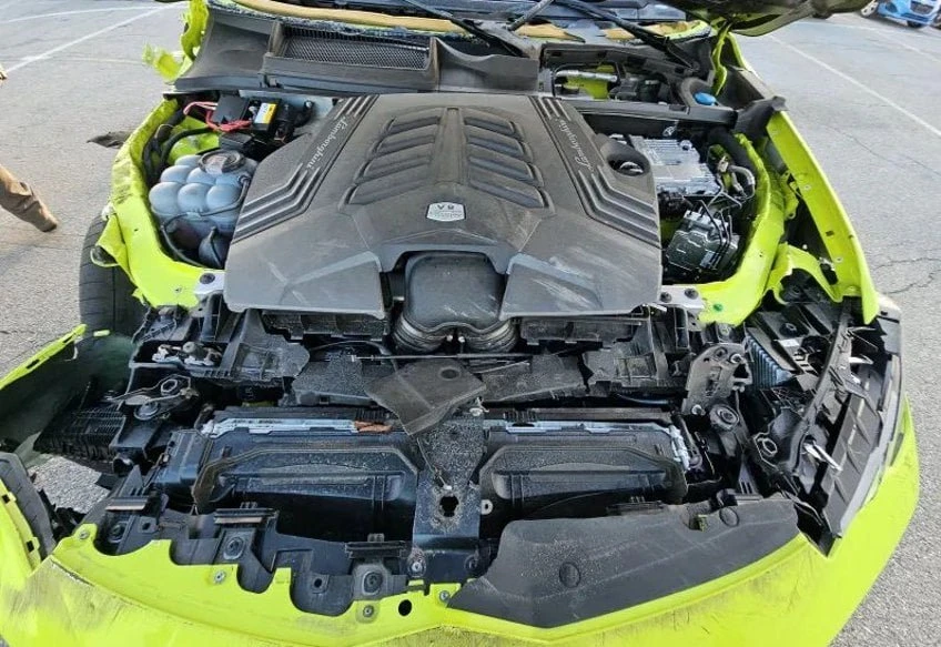 2023 Lamborghini Urus Performante - Image 7 of 8