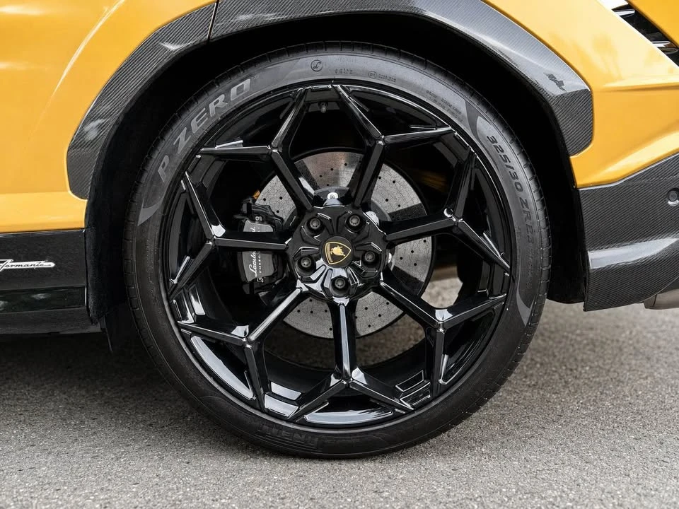 2023 Lamborghini Urus Performante - Image 3 of 16