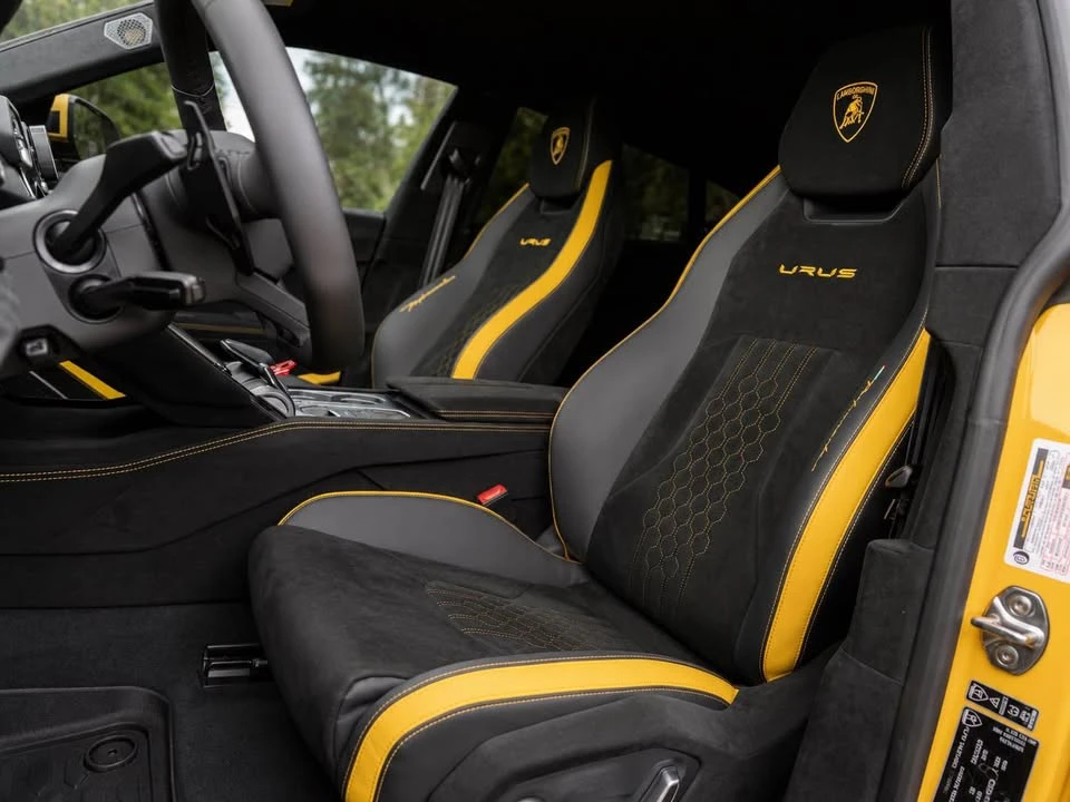 2023 Lamborghini Urus Performante - Image 11 of 16