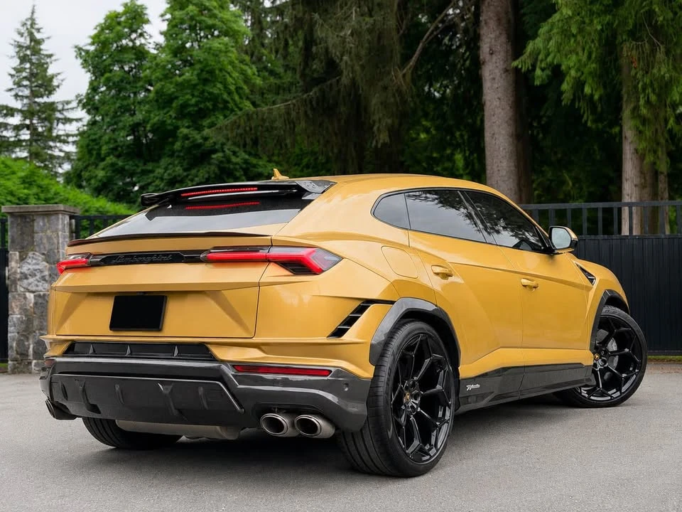 2023 Lamborghini Urus Performante - Image 5 of 16