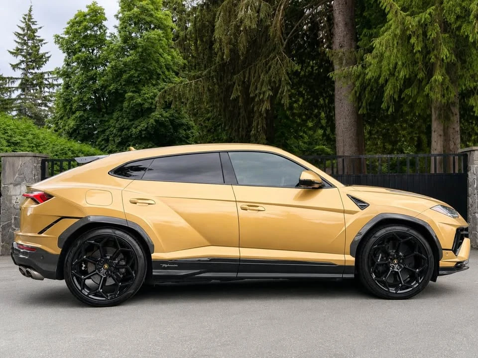 2023 Lamborghini Urus Performante - Image 7 of 16
