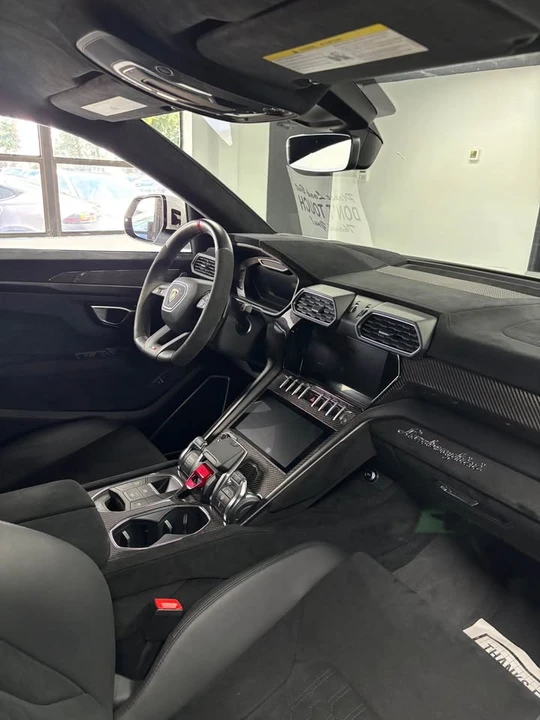2023 Lamborghini Urus - Image 12 of 14