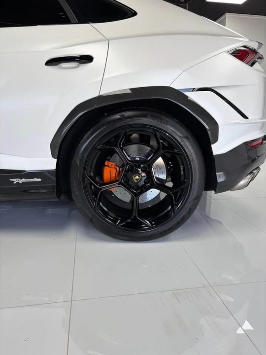 2023 Lamborghini Urus - Image 5 of 14